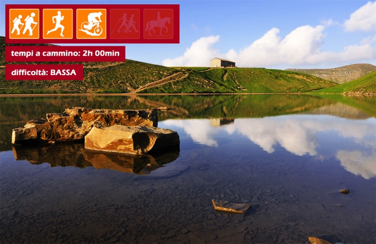 Il Lago Scaffaiolo con vista al Rifugio Duca degli Abruzzi